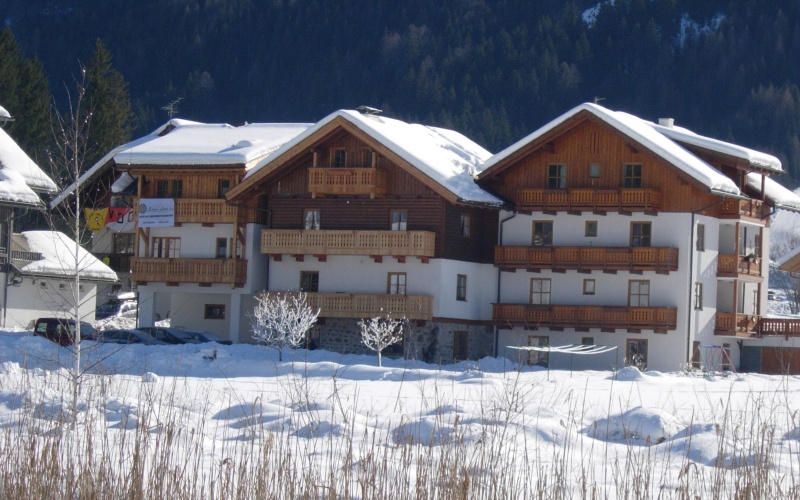 House Heimat in winter - Rooms and holiday flats at lake Weissensee in Carinthia
