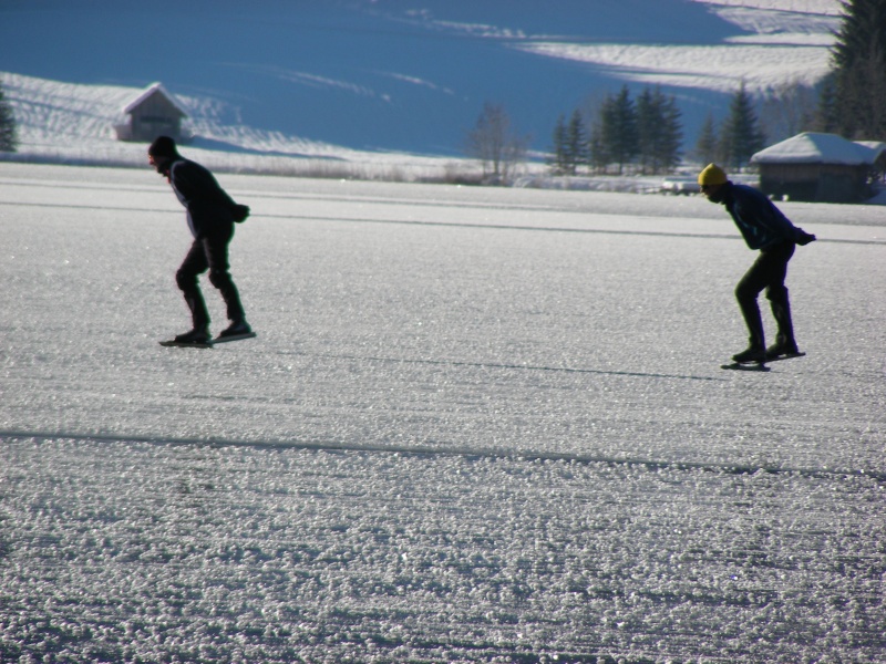 Ice skating at lake Weissensee - the perfect winter holiday in Carinthia
